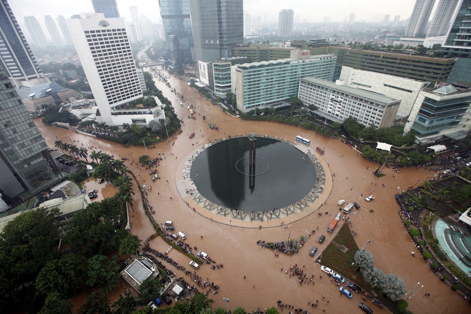 Lucu Jakarta Banjir Lagi Kini Ahok Salahkan Laut KASKUS